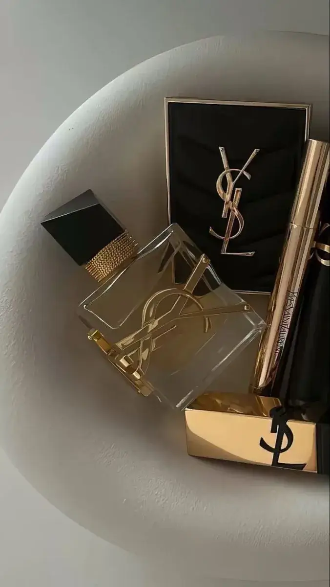 ThePinBoutique-Naomi-Eleonora-14